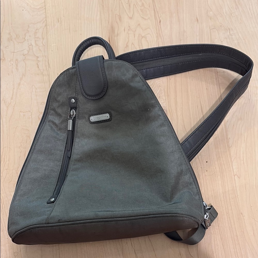 Baggallini Black Backpack Sleek Minimalist Design